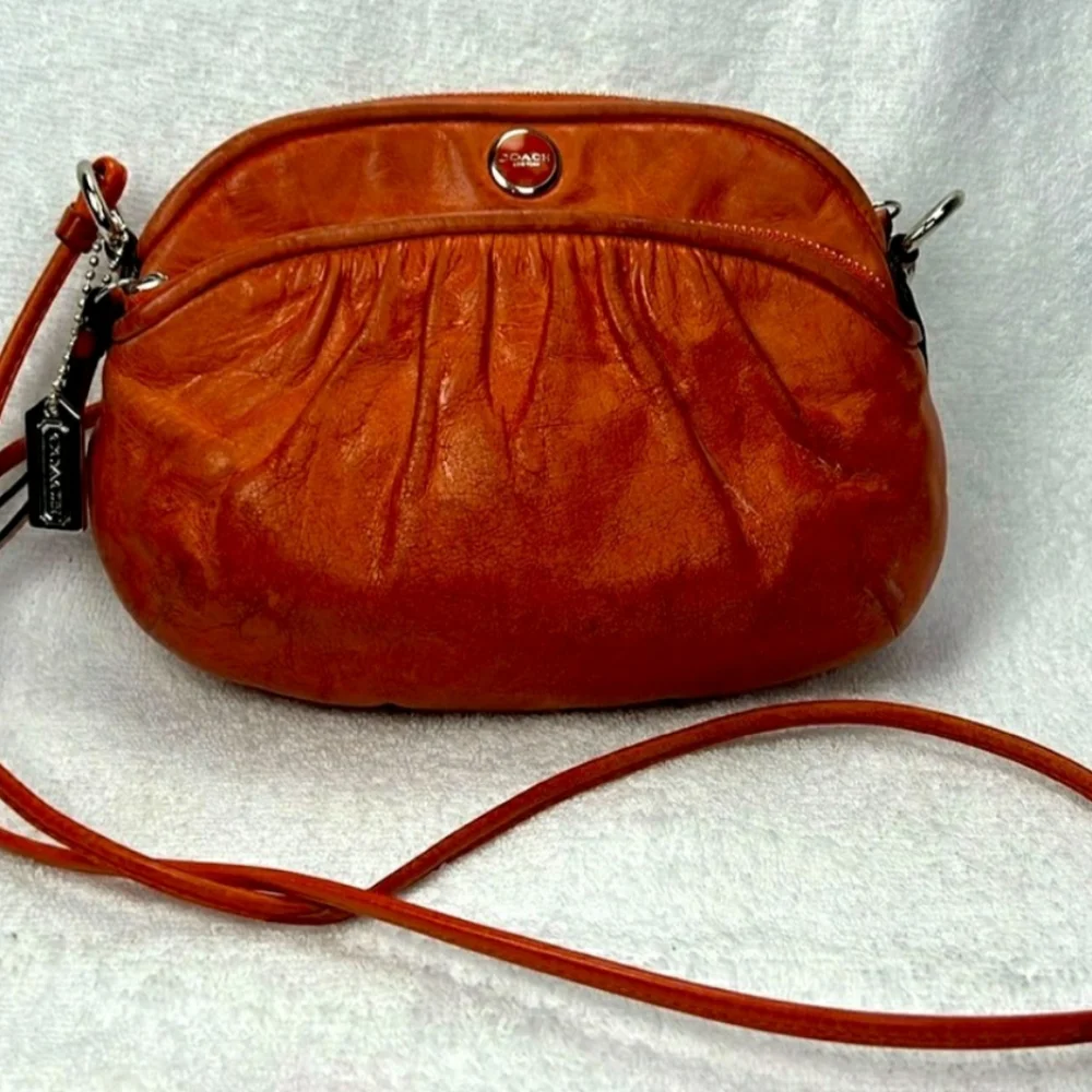 Coach leather vintage crossbody bag